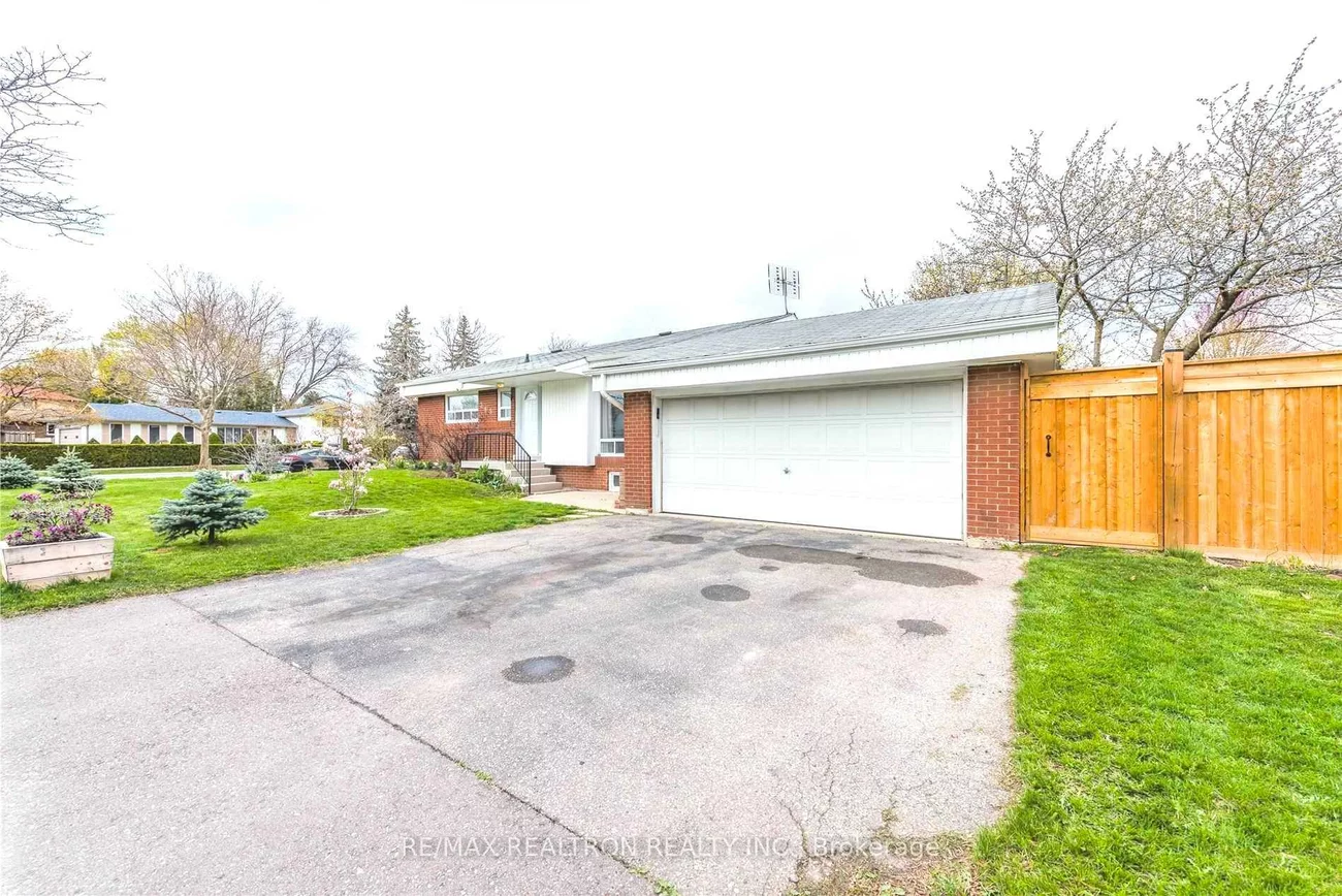 365, Mississauga Vly, Mississauga Valleys, Mississauga