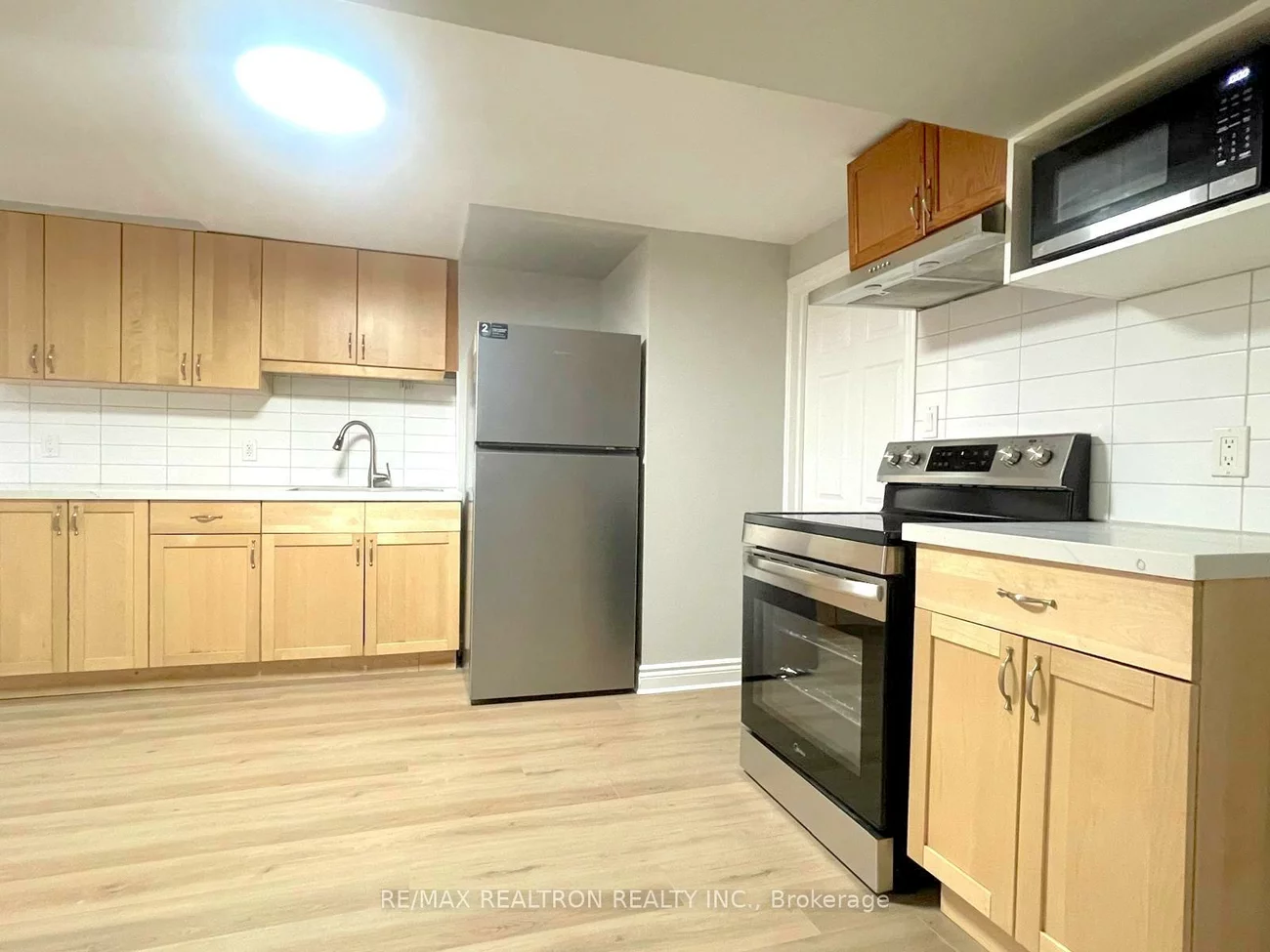 365, Mississauga Vly, Mississauga Valleys, Mississauga