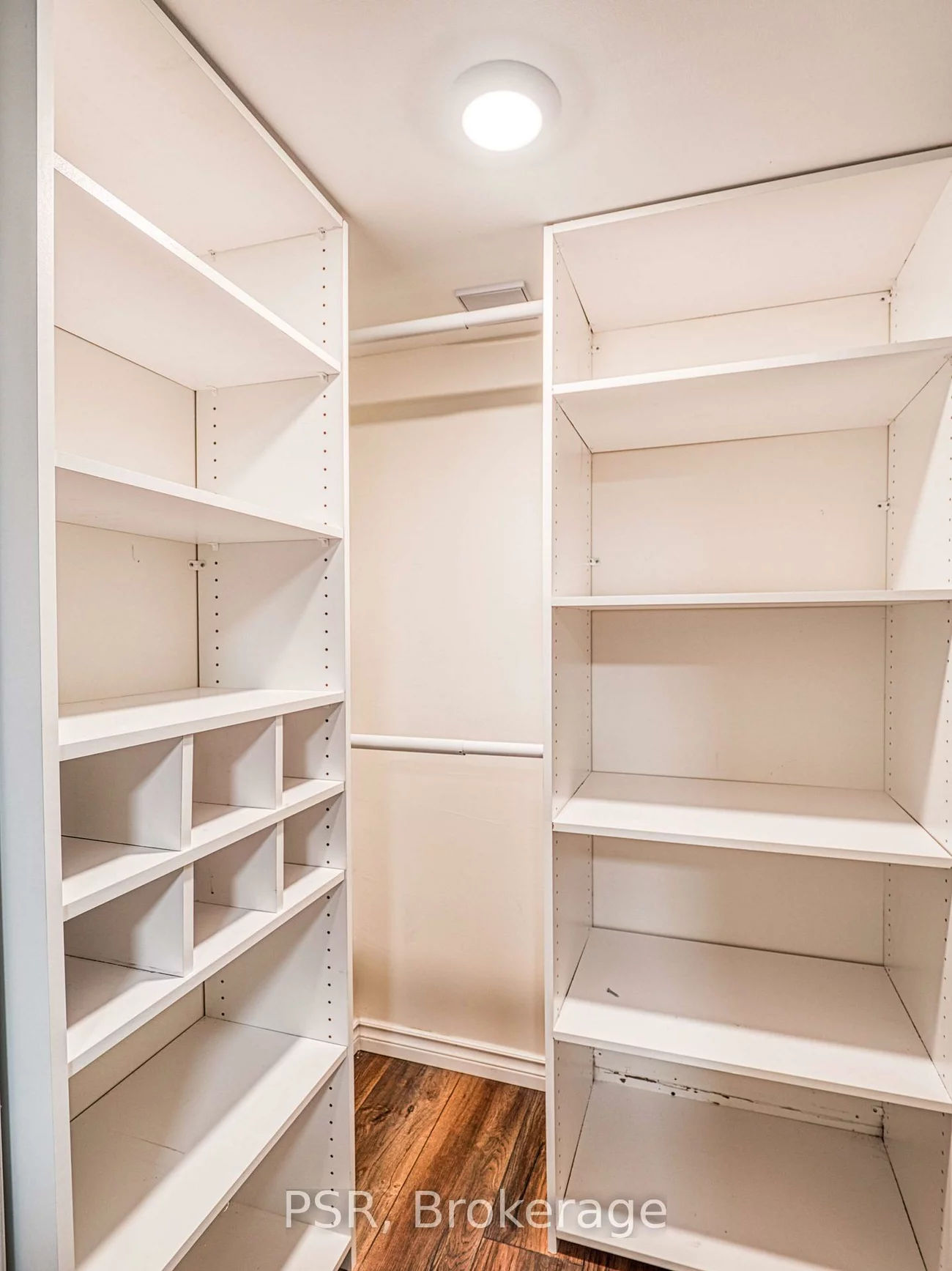 6408, Newcombe, East Credit, Mississauga