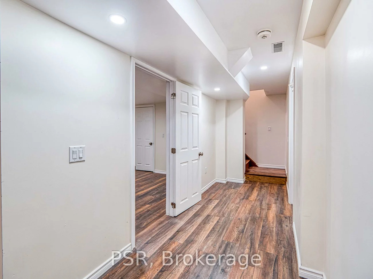 6408, Newcombe, East Credit, Mississauga