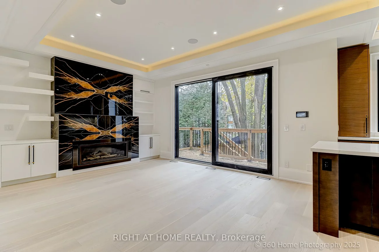 28, PINE, Port Credit, Mississauga