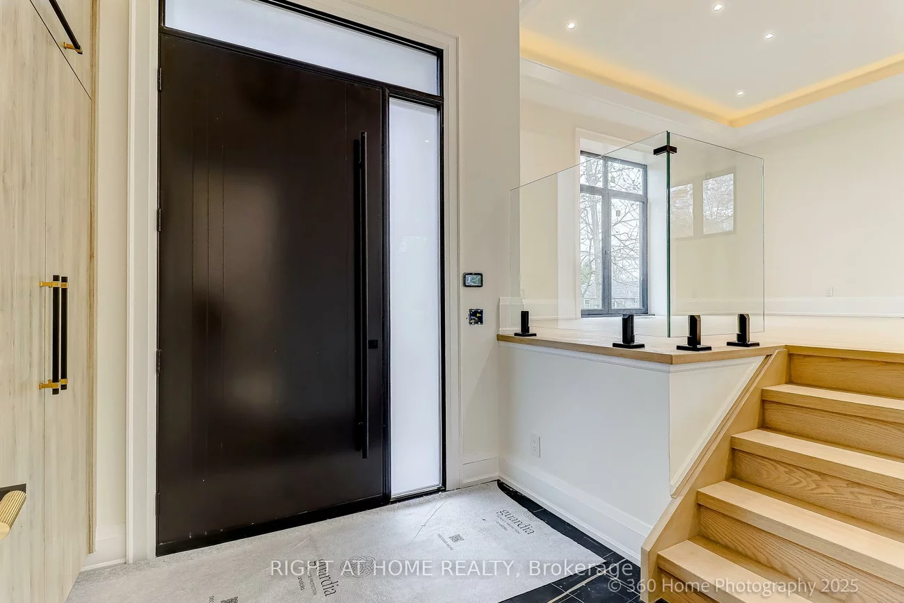 28, PINE, Port Credit, Mississauga