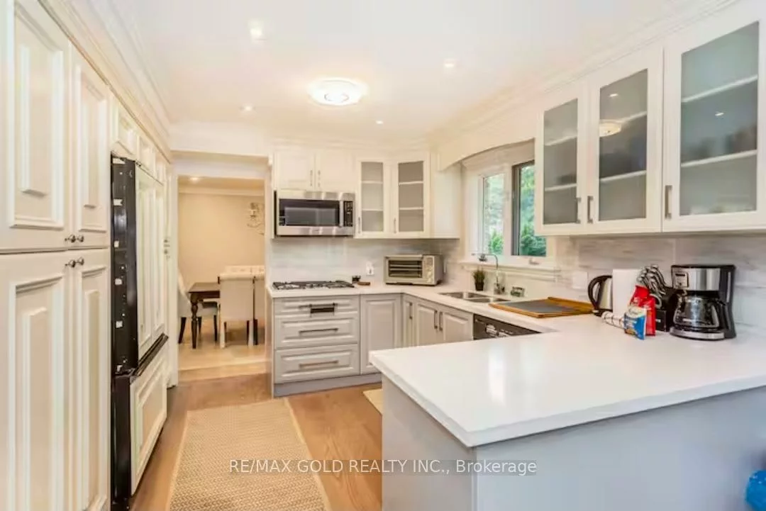 1749, Wembury, Lorne Park, Mississauga