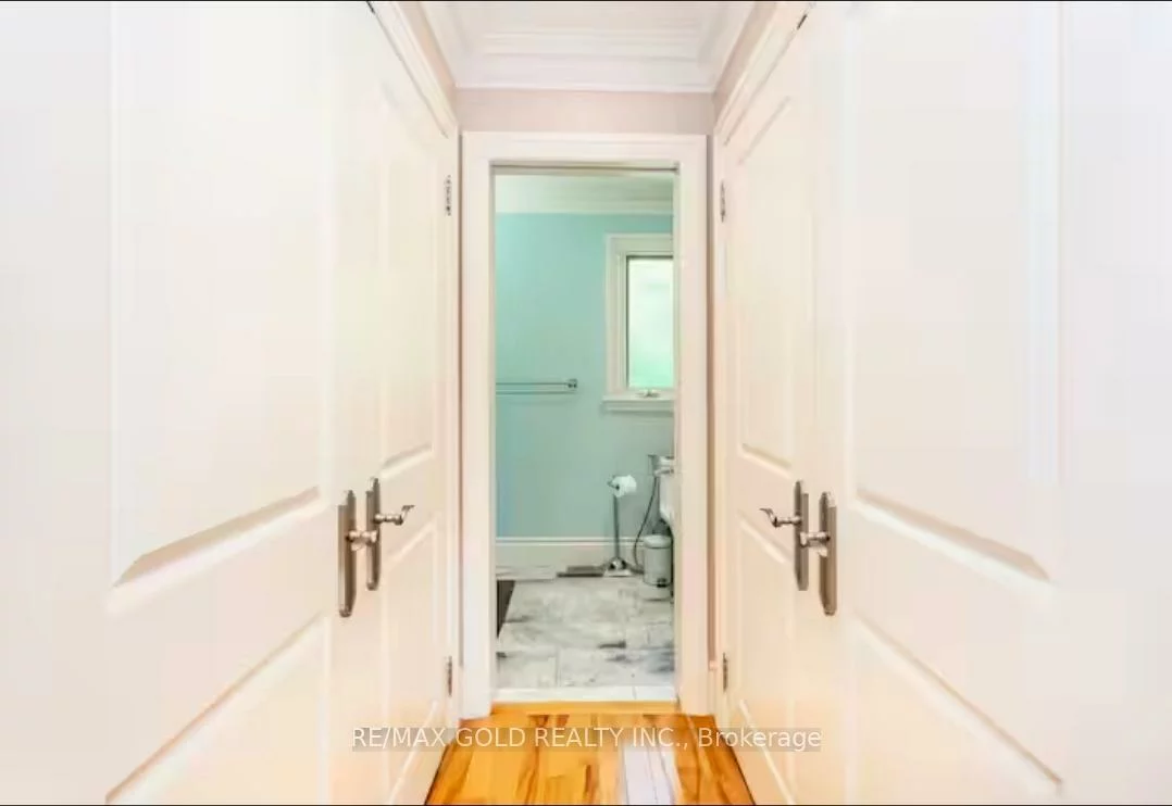 1749, Wembury, Lorne Park, Mississauga