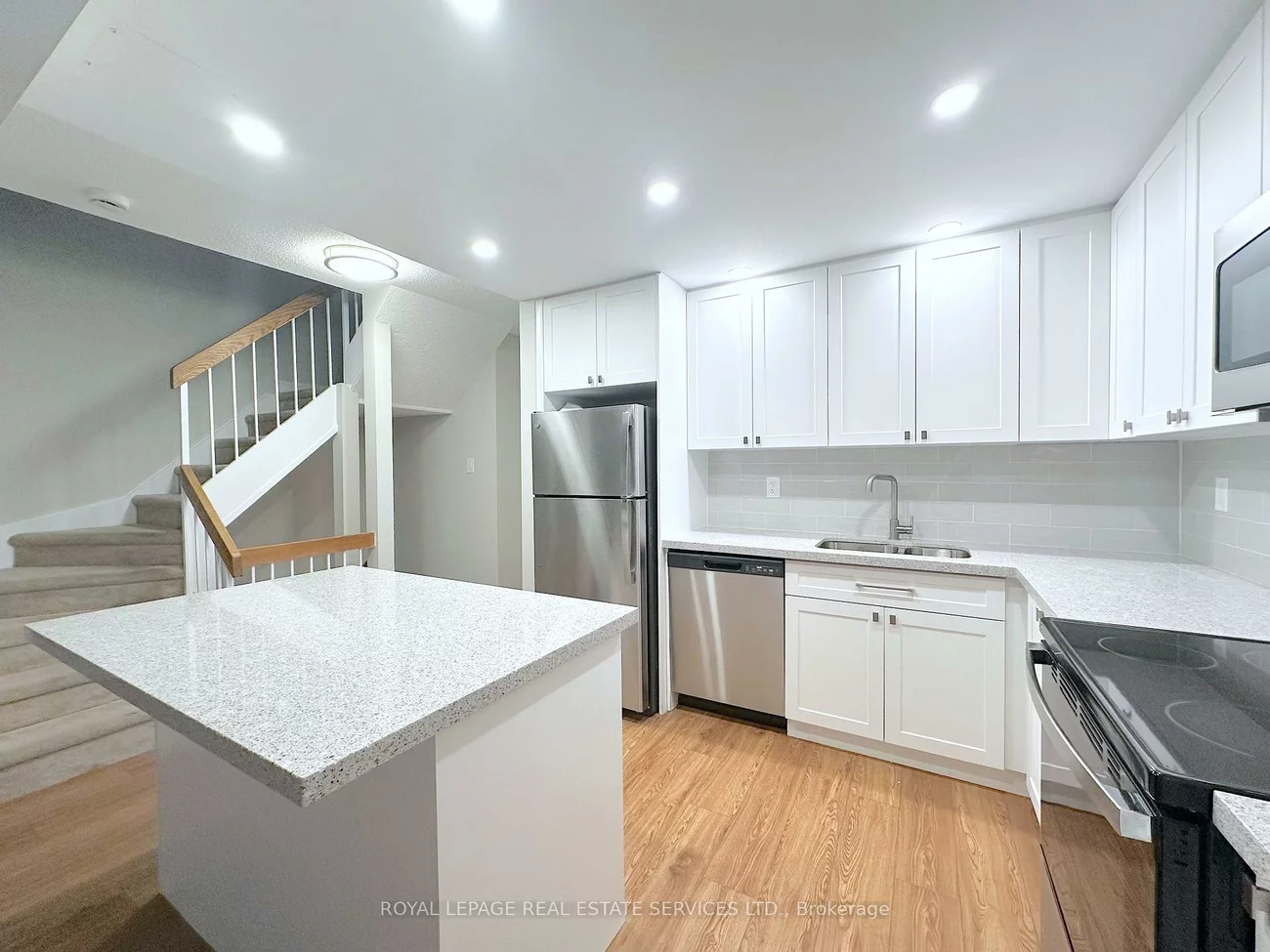 2605F, Battleford, Meadowvale, Mississauga