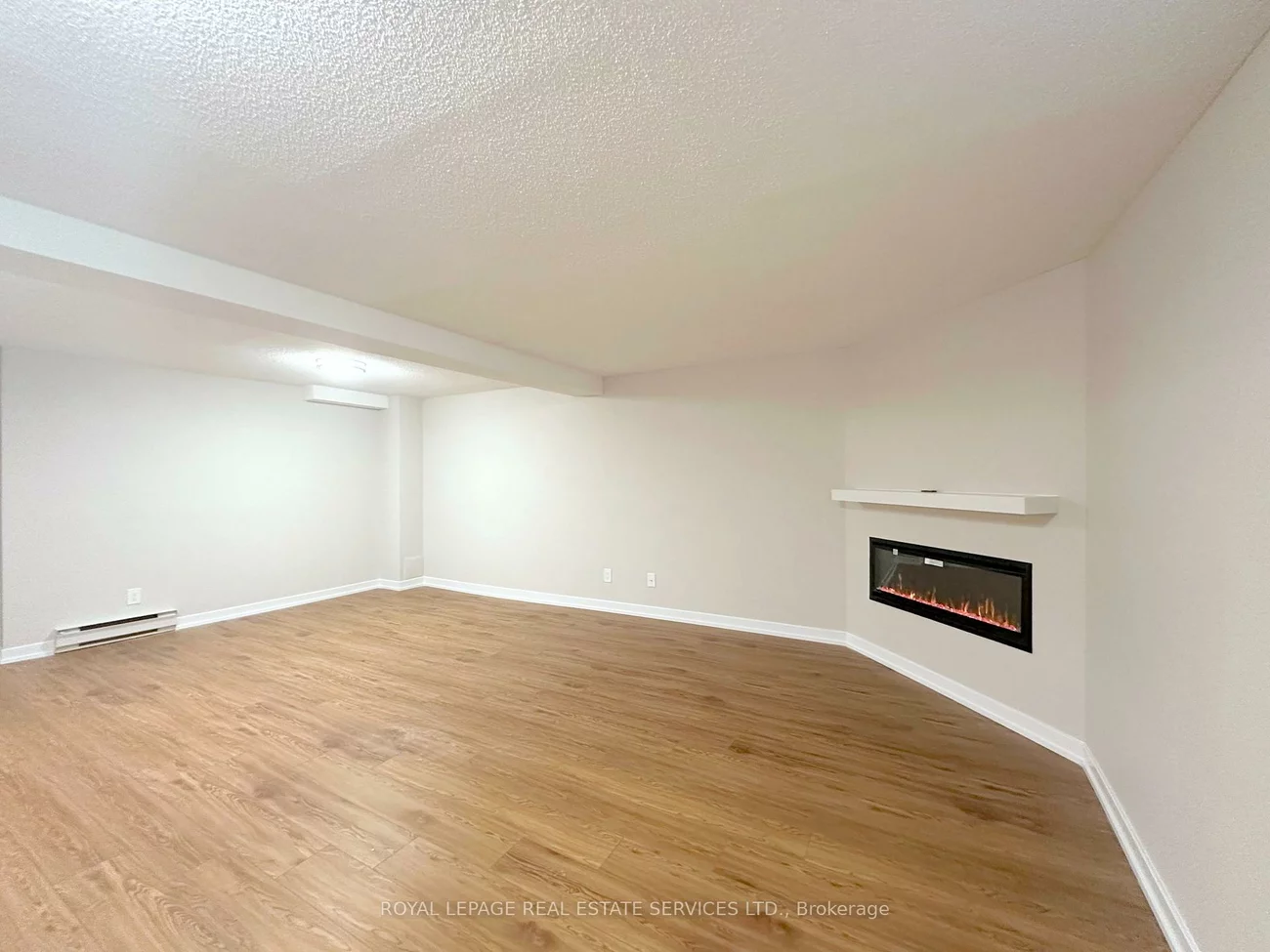 2605F, Battleford, Meadowvale, Mississauga