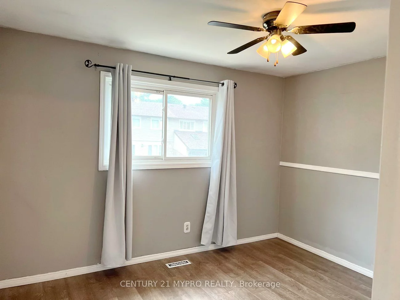 2383, Cobbinshaw, Meadowvale, Mississauga