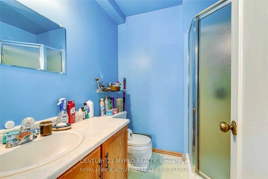 2383, Cobbinshaw, Meadowvale, Mississauga