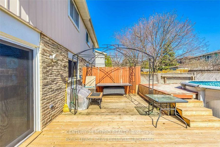 2383, Cobbinshaw, Meadowvale, Mississauga