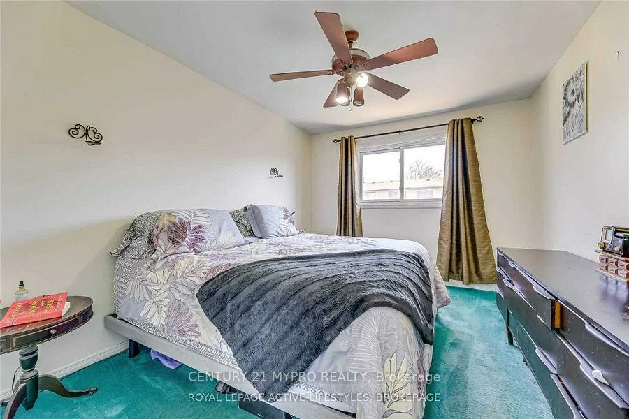 2383, Cobbinshaw, Meadowvale, Mississauga