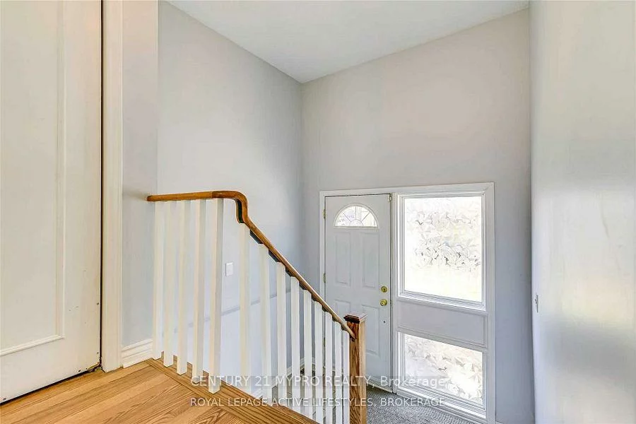 2383, Cobbinshaw, Meadowvale, Mississauga