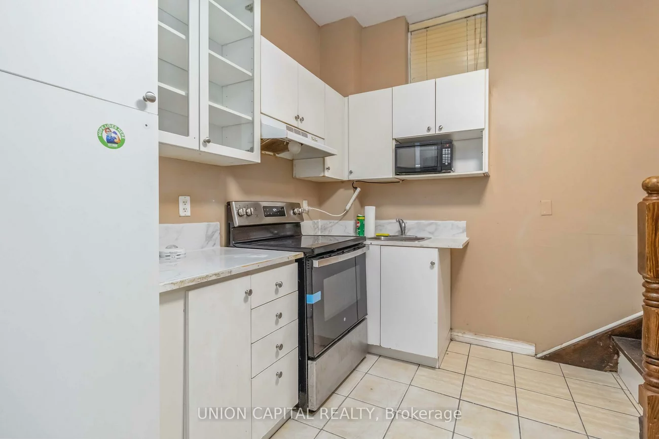 639, Twain, Meadowvale Village, Mississauga