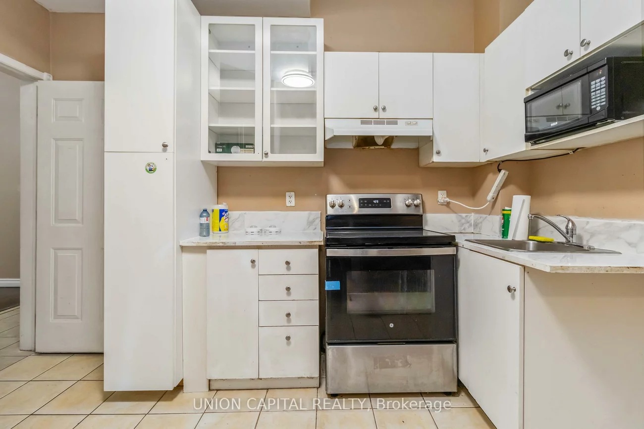 639, Twain, Meadowvale Village, Mississauga