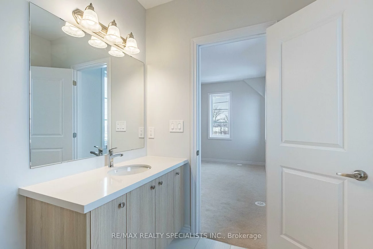 5907, Saigon, East Credit, Mississauga