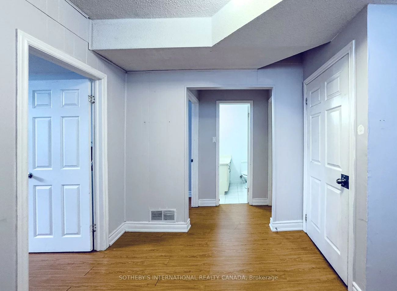 3240, Trisha, Mississauga Valleys, Mississauga