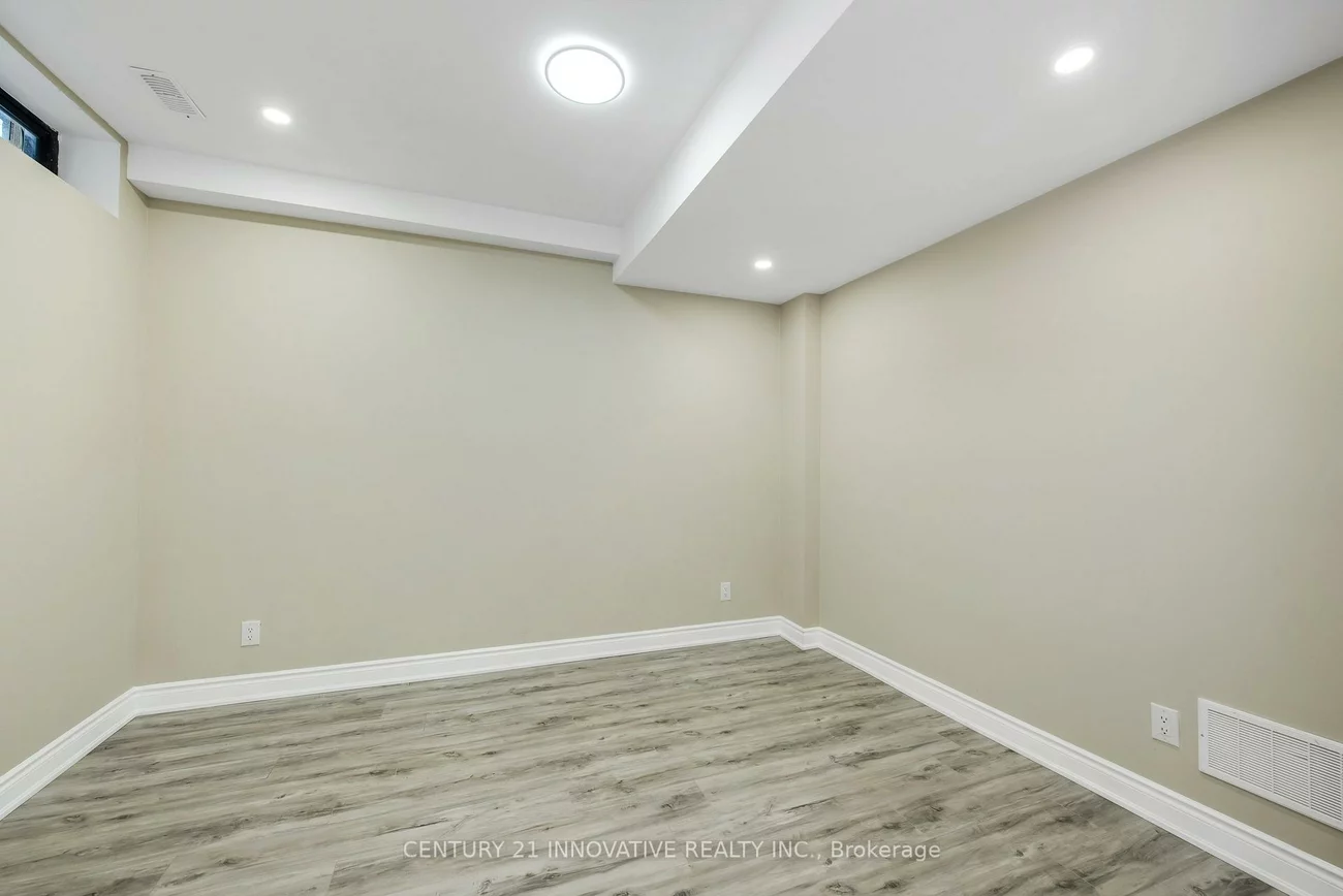 7160, Justine, Malton, Mississauga