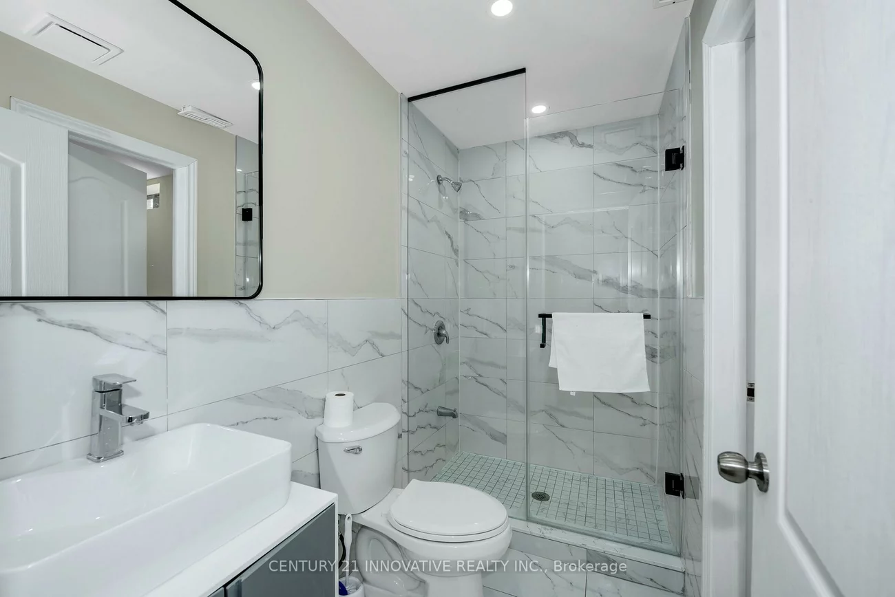 7160, Justine, Malton, Mississauga