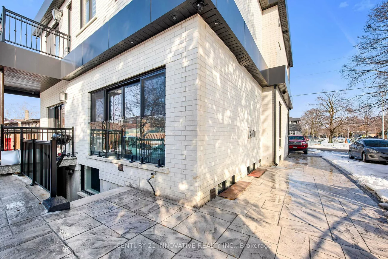 7160, Justine, Malton, Mississauga