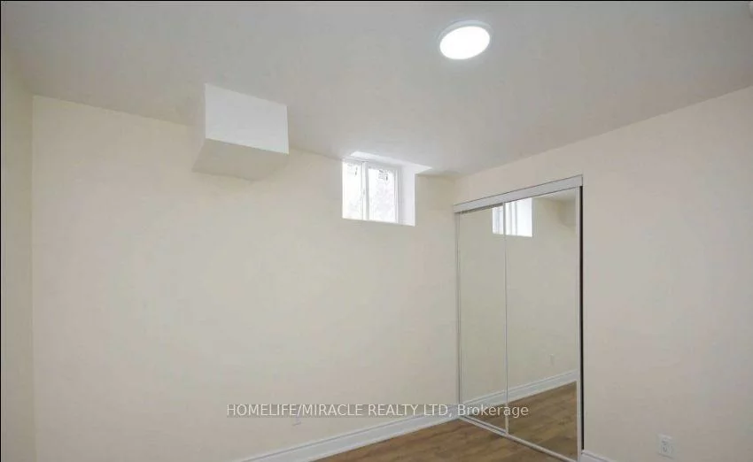 833, Mays, East Credit, Mississauga