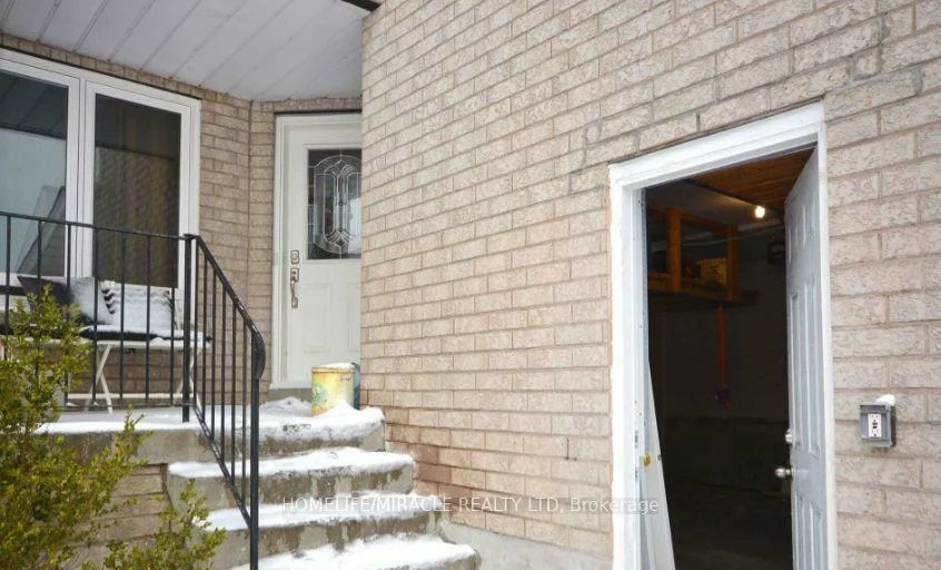 833, Mays, East Credit, Mississauga