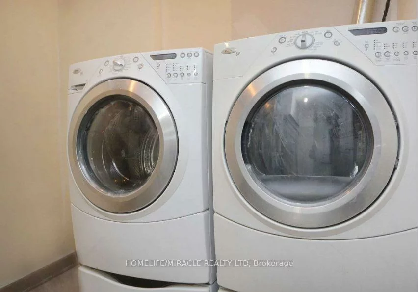 833, Mays, East Credit, Mississauga