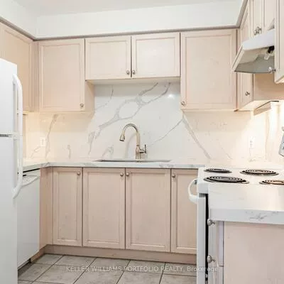 7160, Waldorf, Meadowvale Village, Mississauga