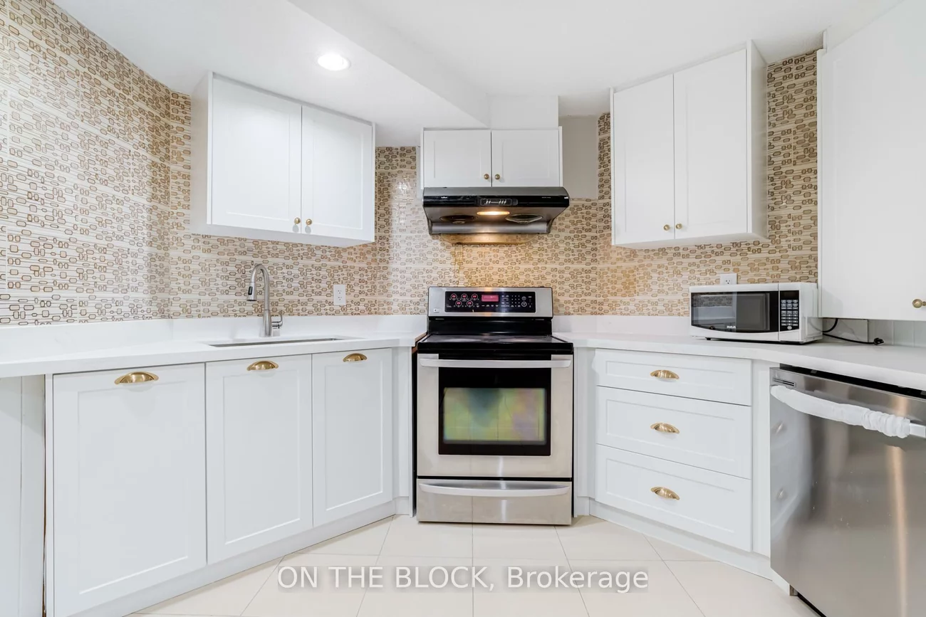 409, Silverthorne, Hurontario, Mississauga