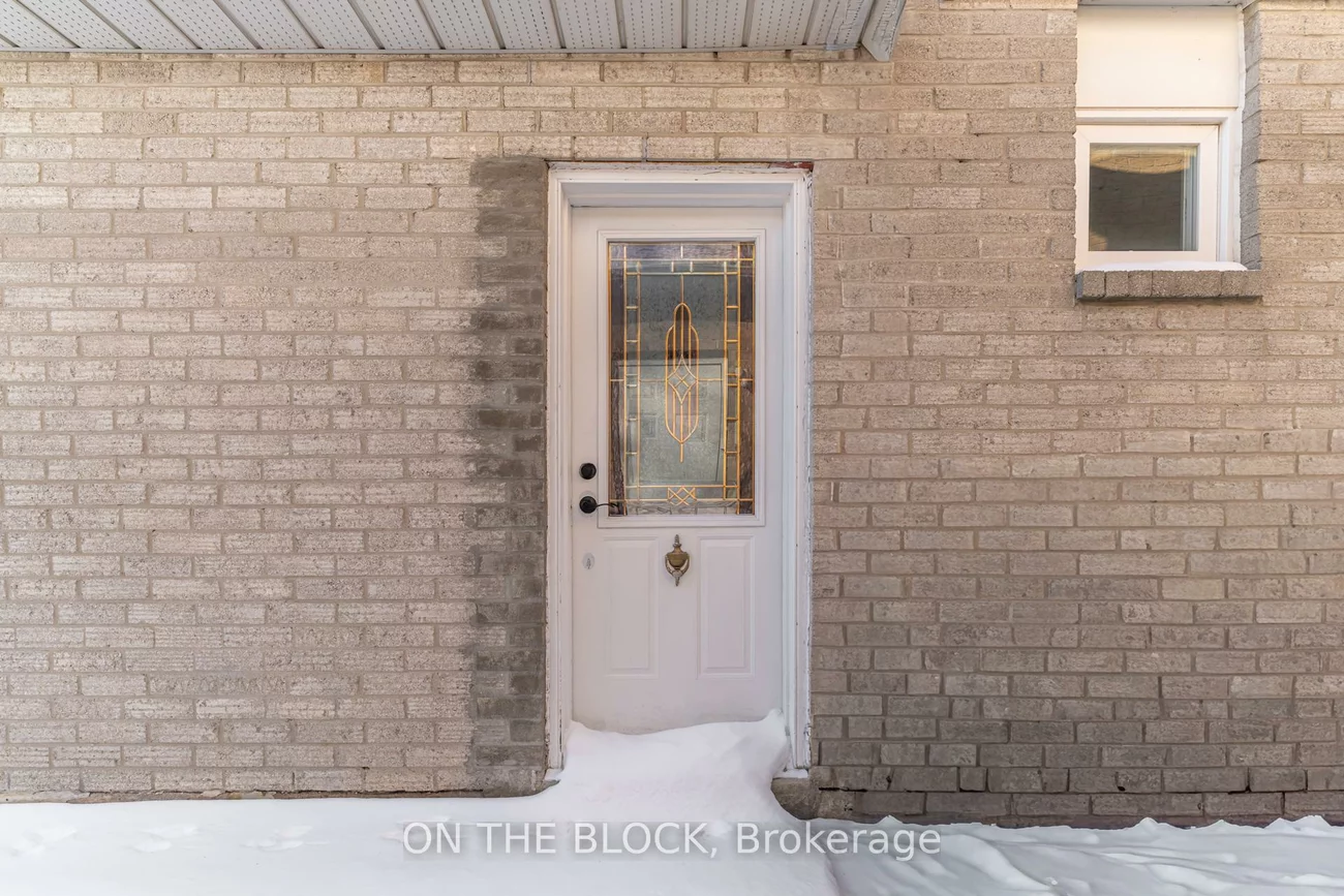 409, Silverthorne, Hurontario, Mississauga