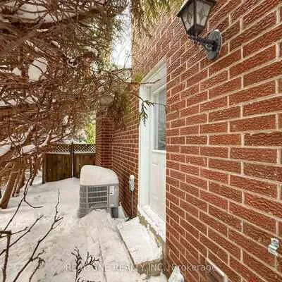 1759, Sherwood Forrest, Sheridan, Mississauga