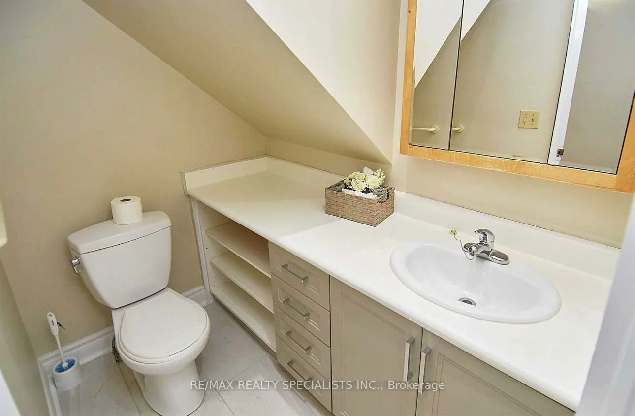 1395, Lorne Park, Lorne Park, Mississauga