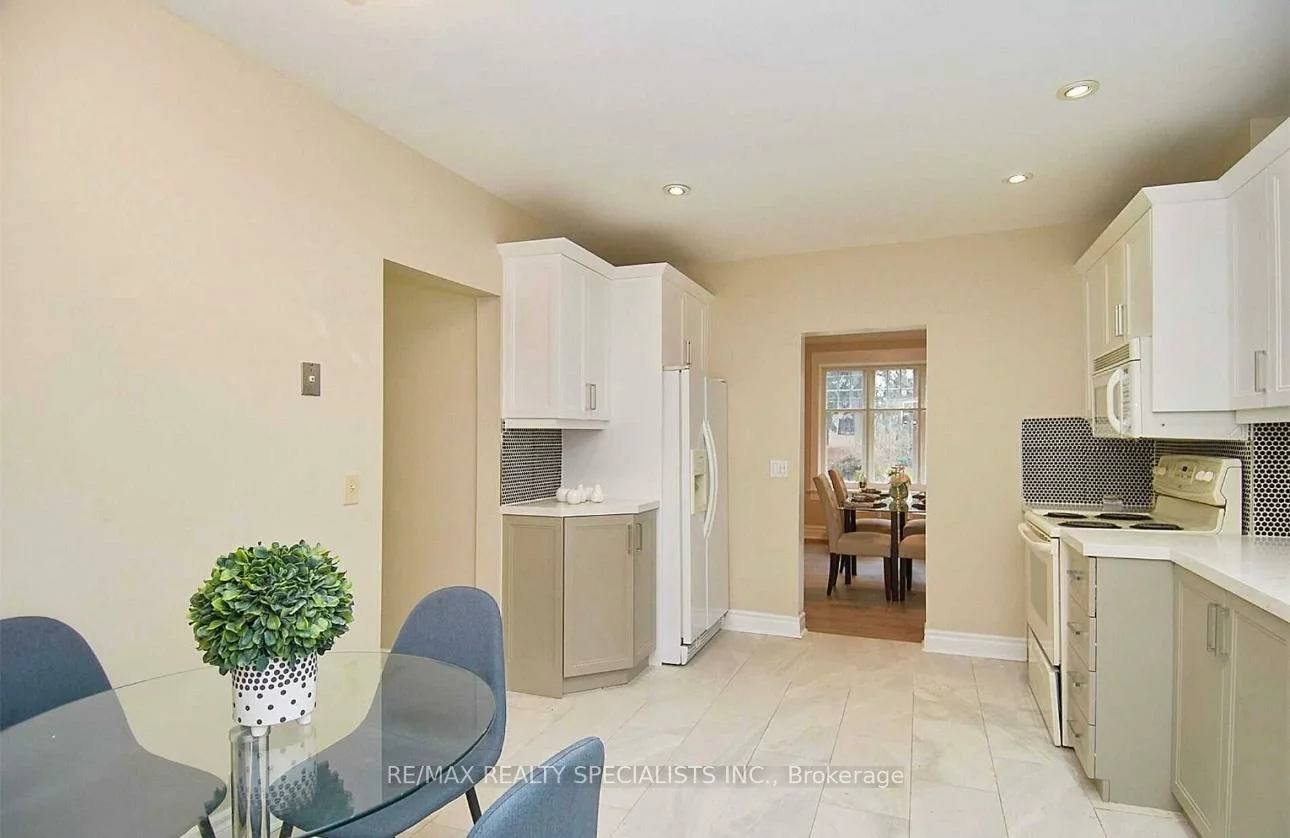 1395, Lorne Park, Lorne Park, Mississauga