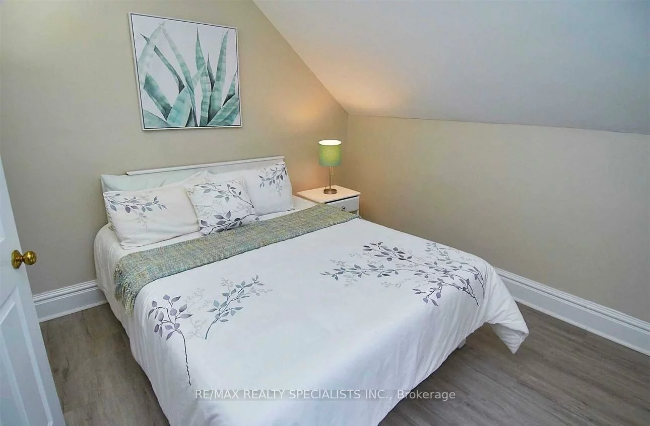 1395, Lorne Park, Lorne Park, Mississauga