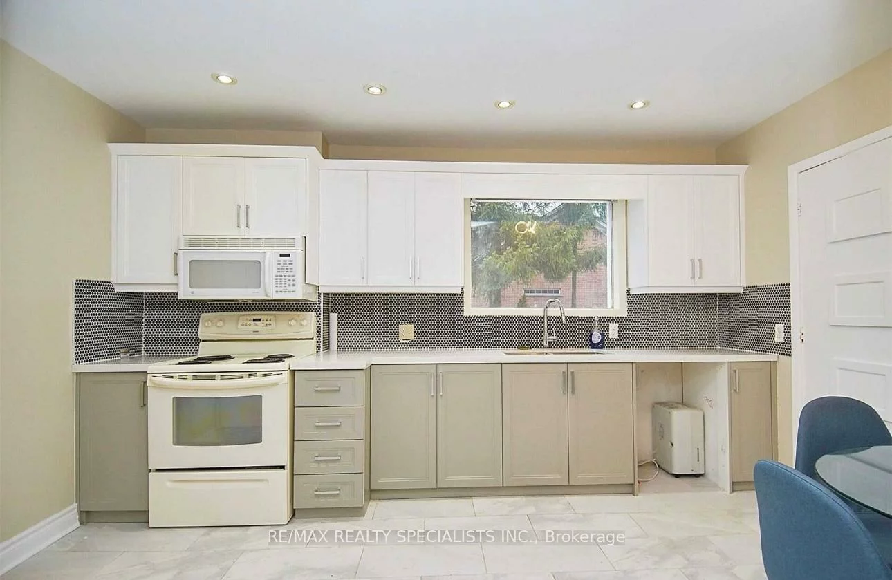 1395, Lorne Park, Lorne Park, Mississauga