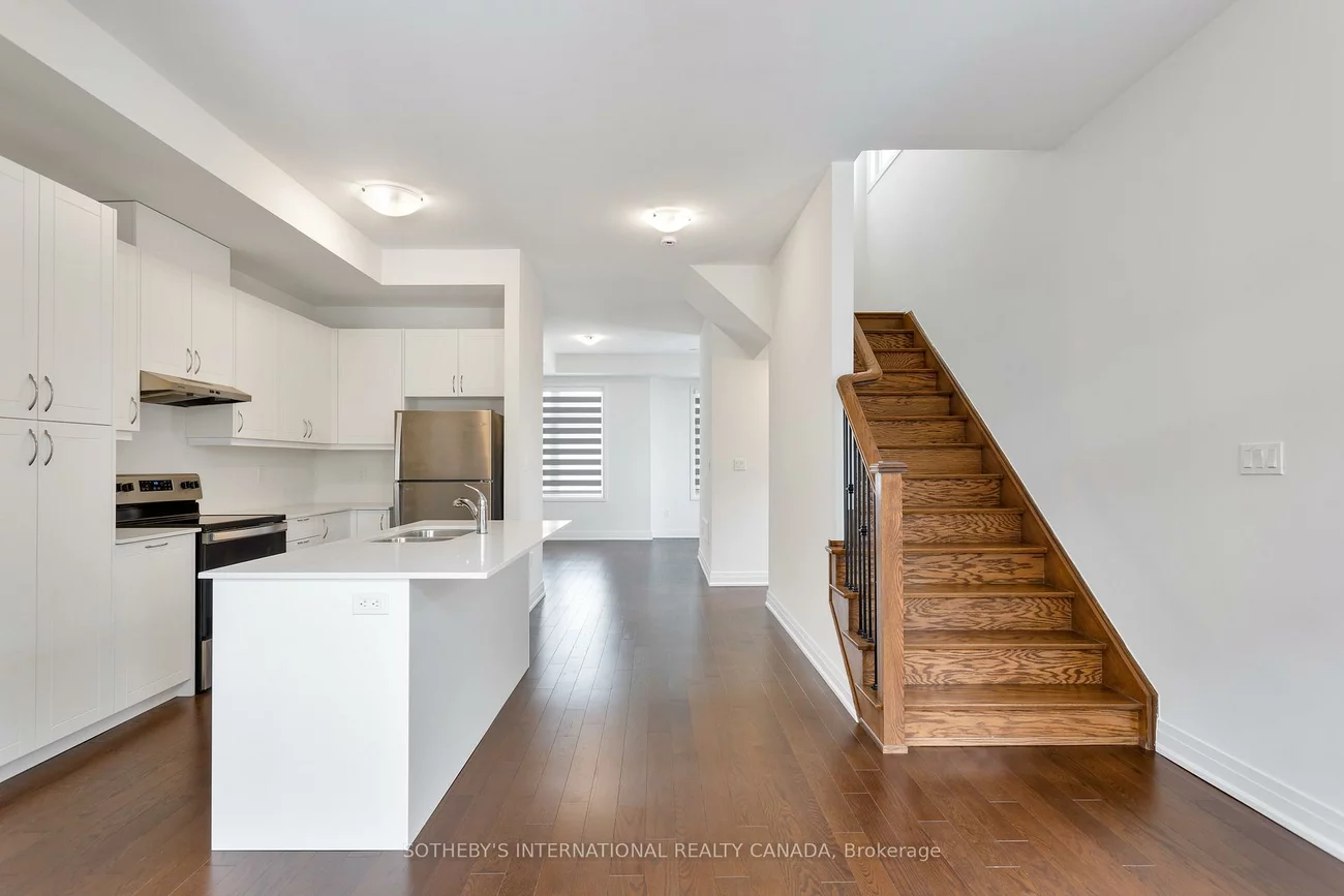 197, Wyndham, Streetsville, Mississauga