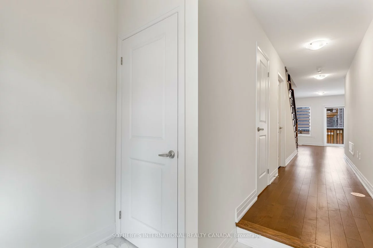 197, Wyndham, Streetsville, Mississauga