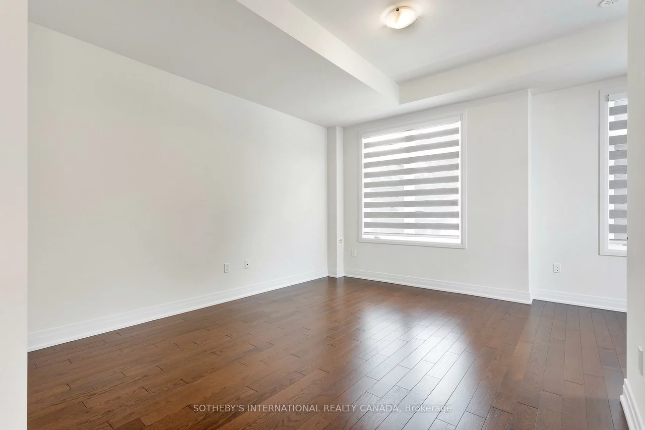 197, Wyndham, Streetsville, Mississauga