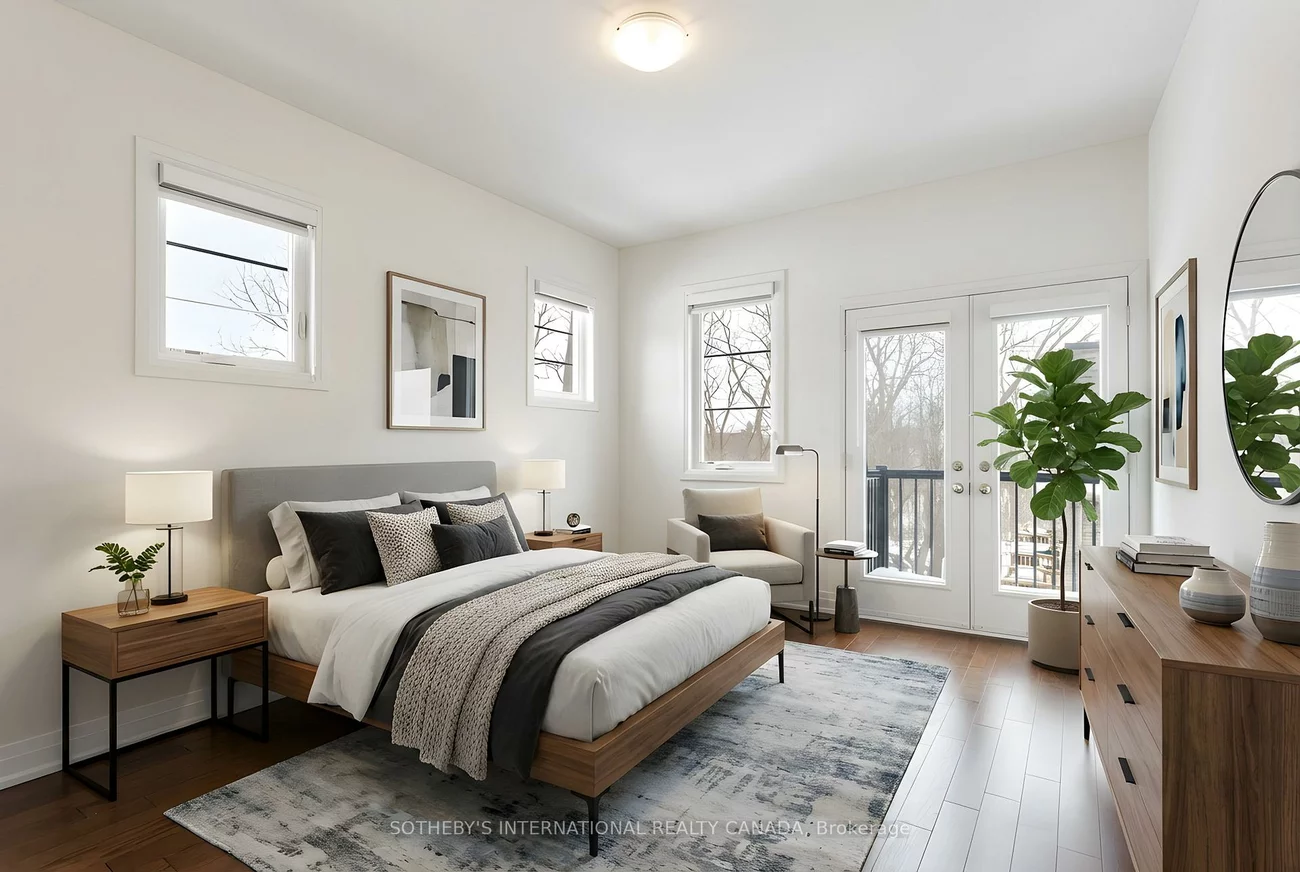 197, Wyndham, Streetsville, Mississauga