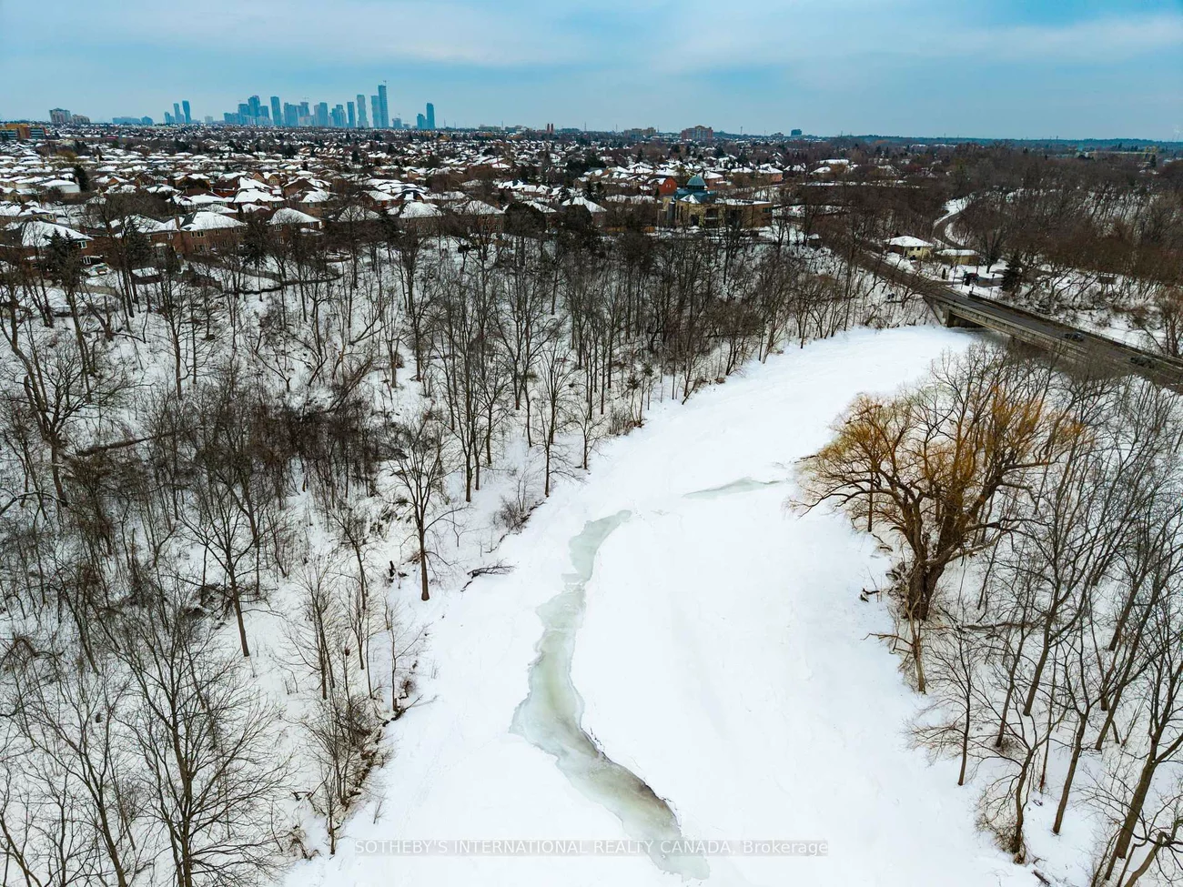 197, Wyndham, Streetsville, Mississauga
