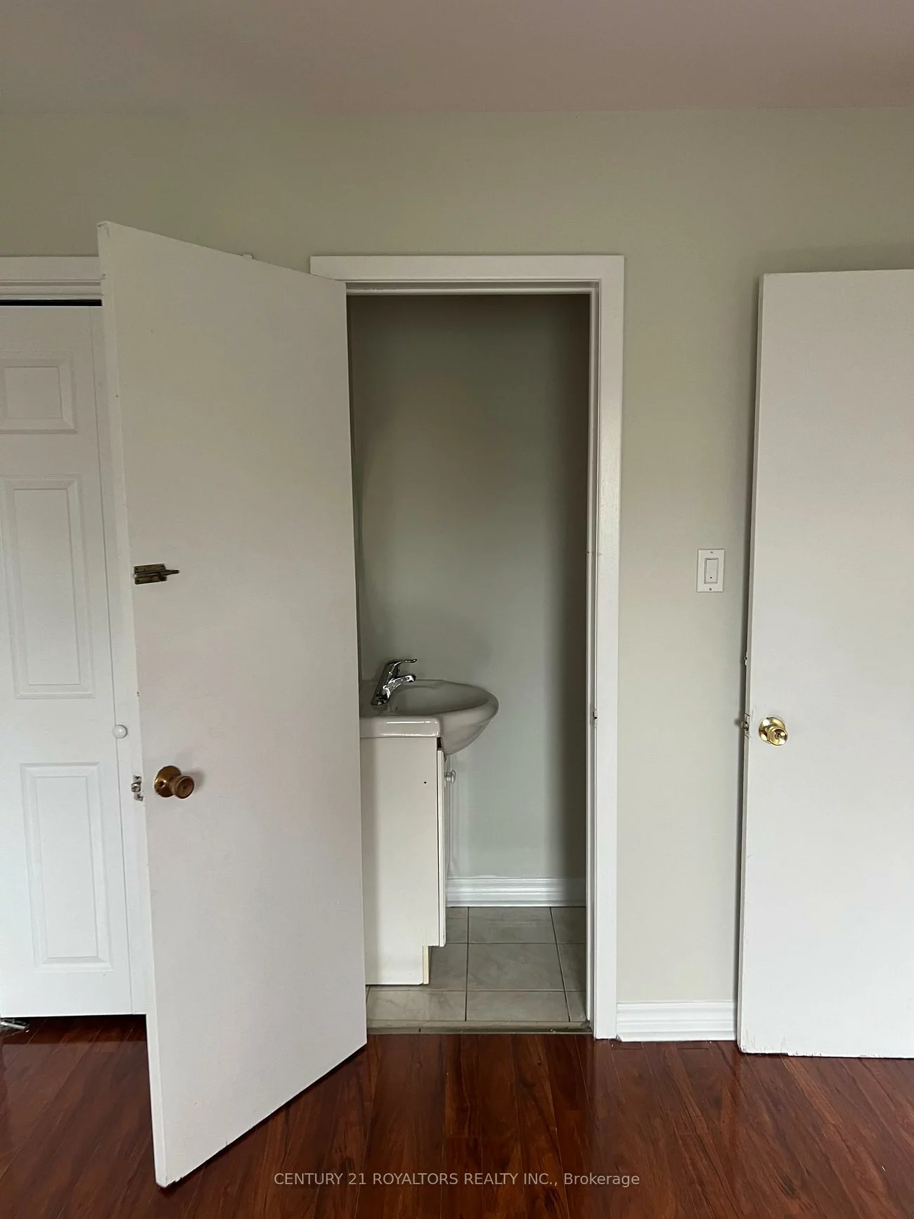 7242, Sills, Malton, Mississauga