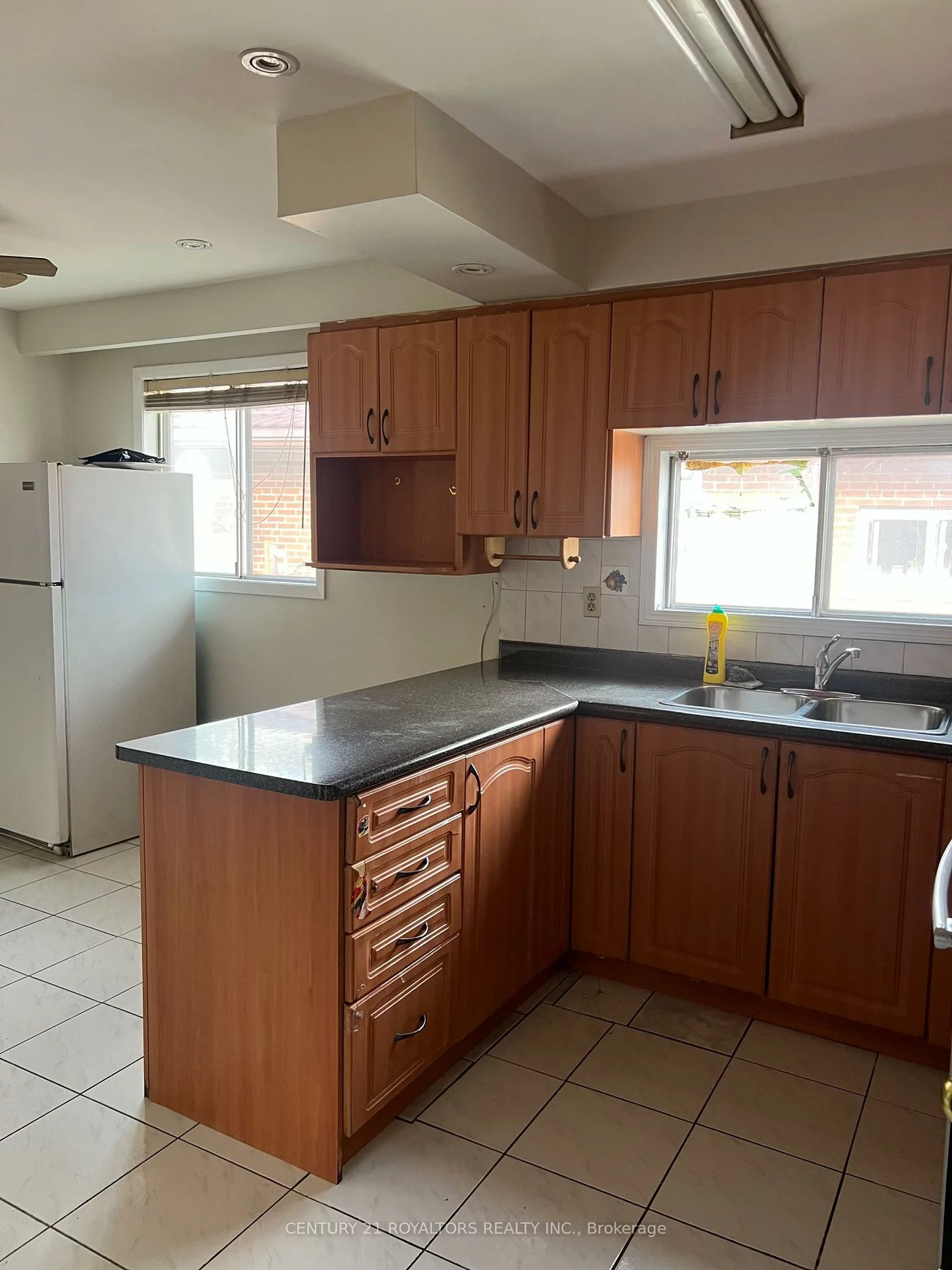 7242, Sills, Malton, Mississauga