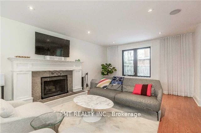 754, Dack, Port Credit, Mississauga