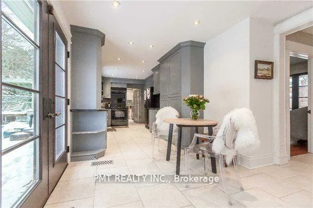 754, Dack, Port Credit, Mississauga