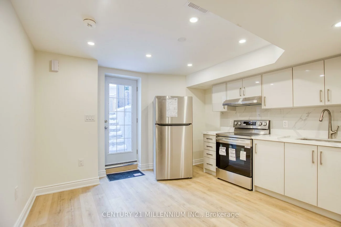 5557, Oscar Peterson, Churchill Meadows, Mississauga