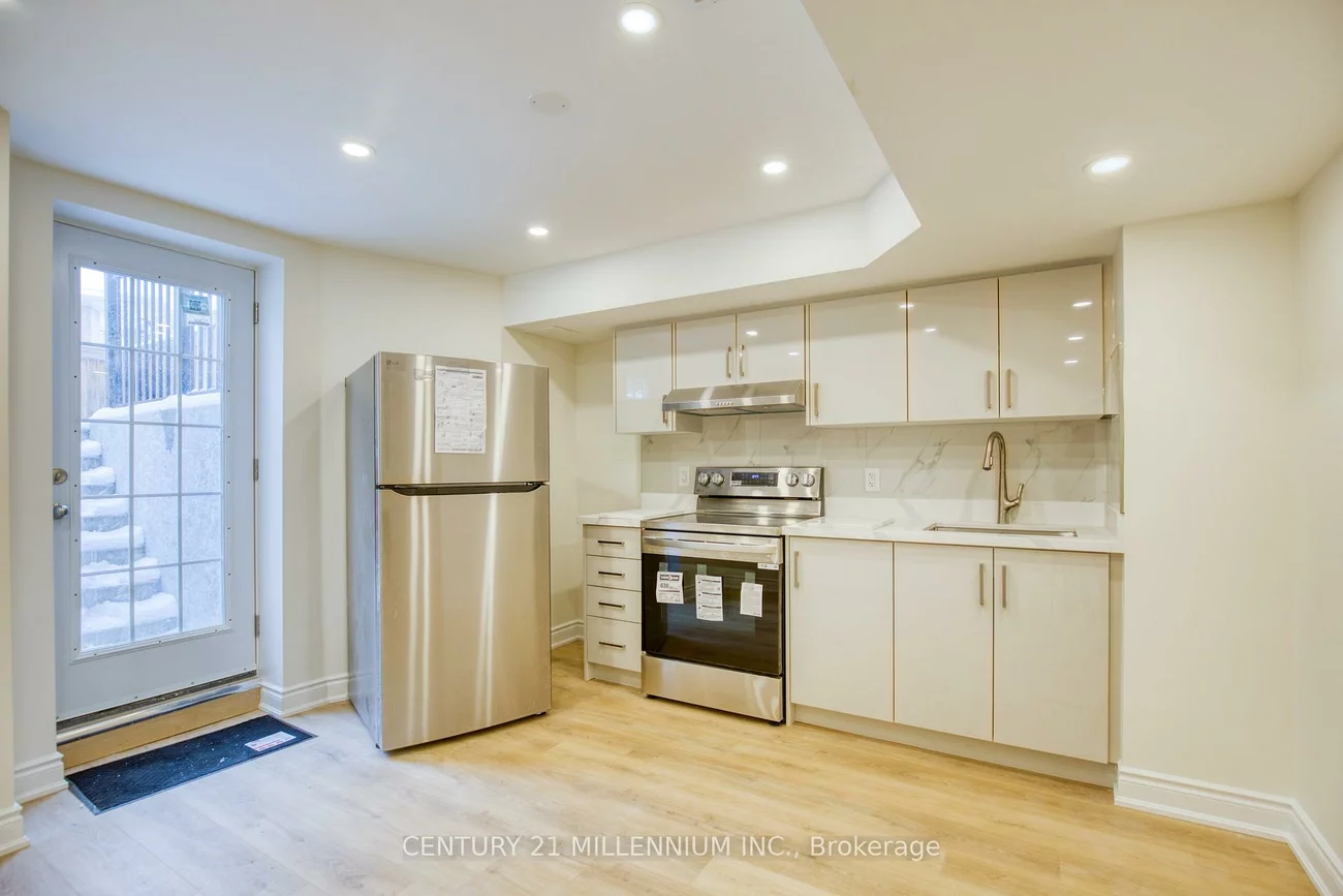 5557, Oscar Peterson, Churchill Meadows, Mississauga