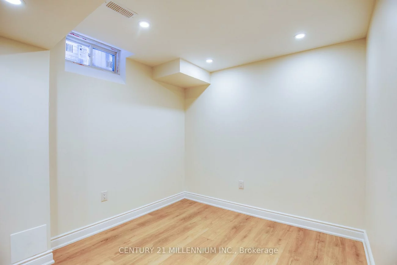 5557, Oscar Peterson, Churchill Meadows, Mississauga