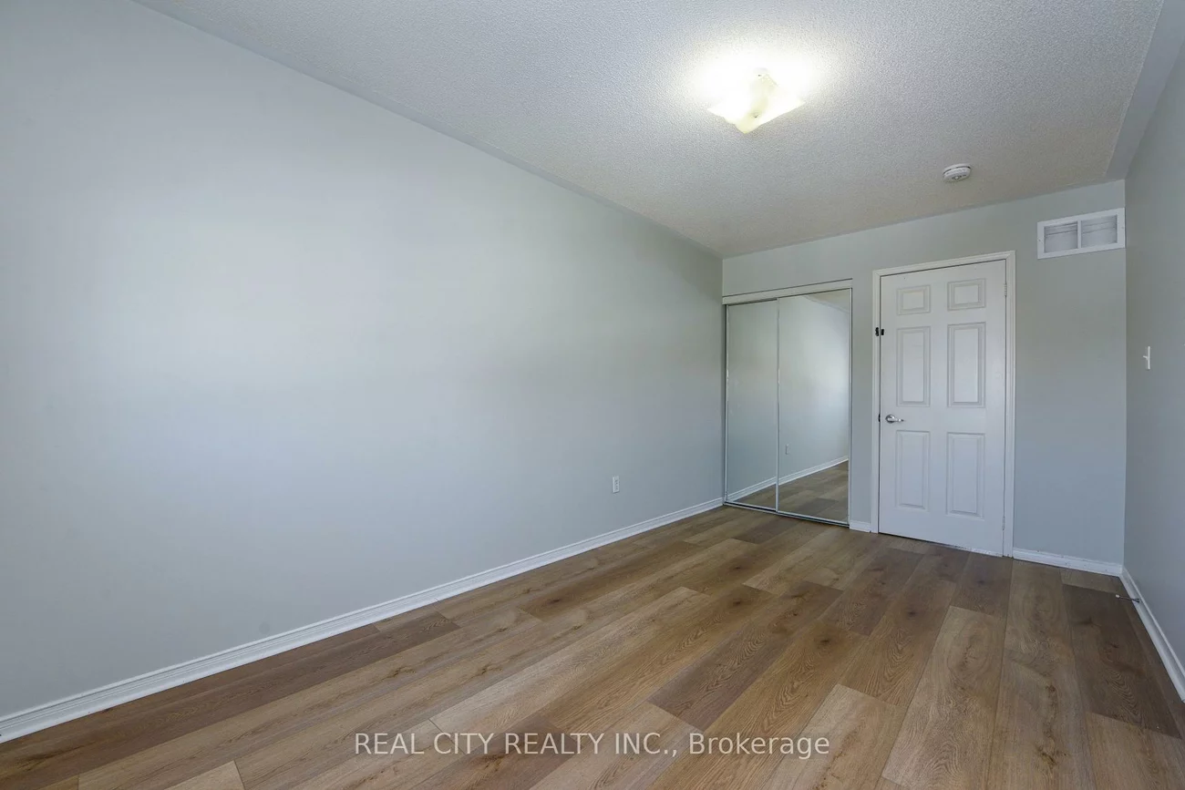 6416, Hampden Woods, Lisgar, Mississauga