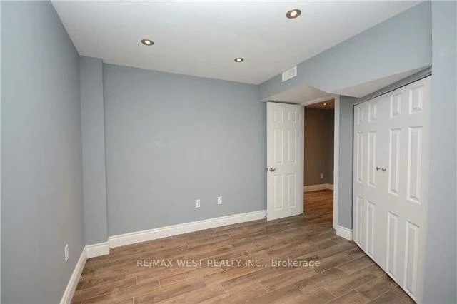 5758, Greensboro, Central Erin Mills, Mississauga