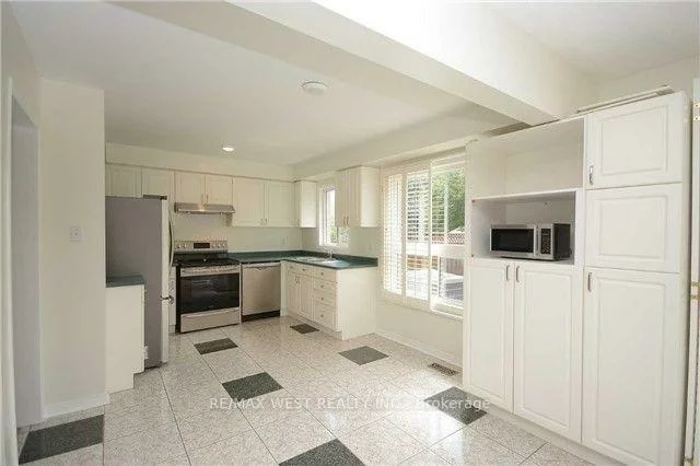 5758, Greensboro, Central Erin Mills, Mississauga