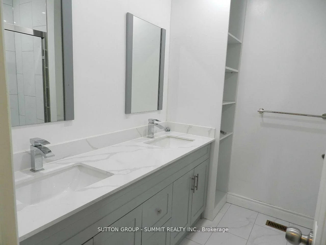 3367, Verhoeven, Erindale, Mississauga