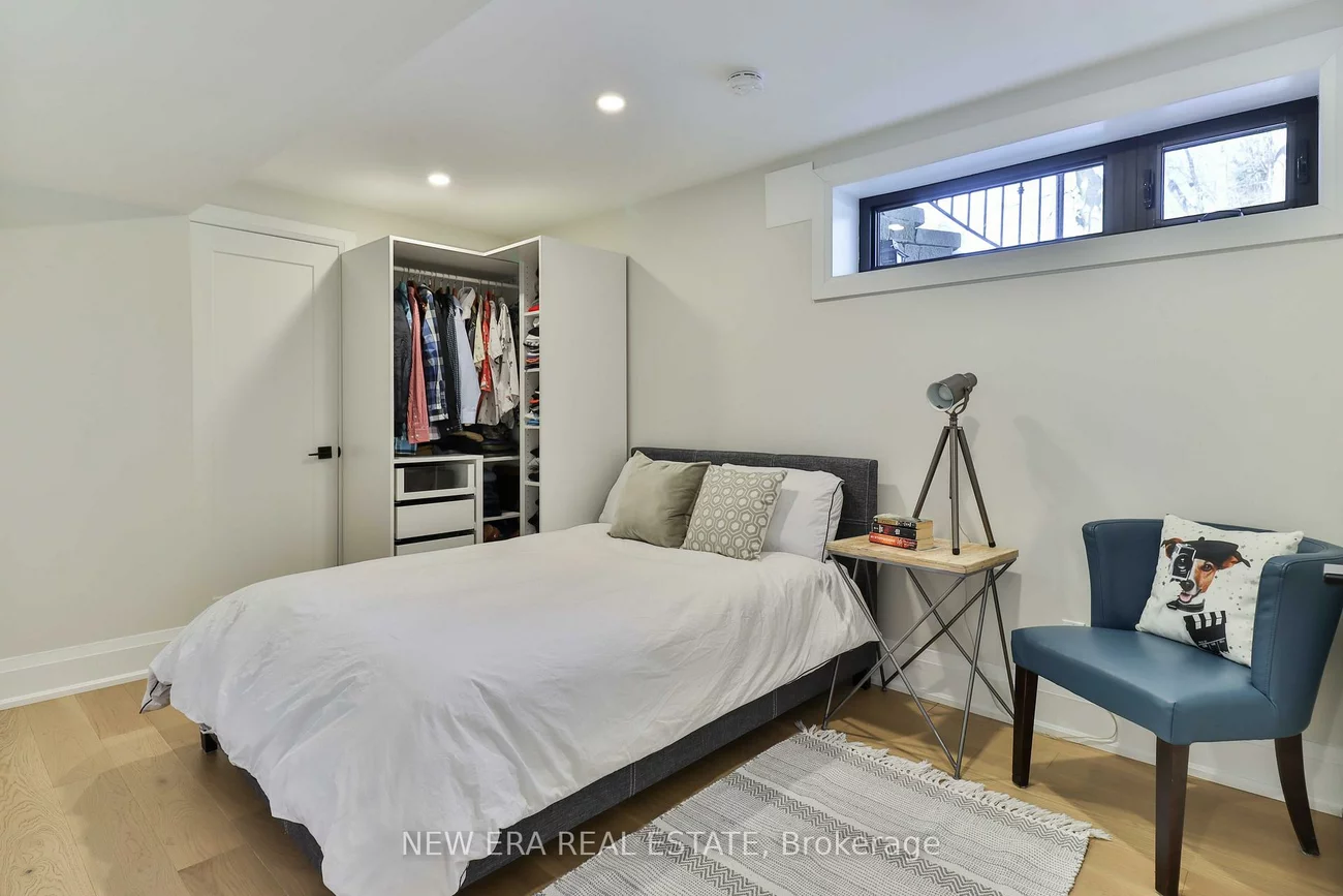 1481, Chasehurst, Lorne Park, Mississauga